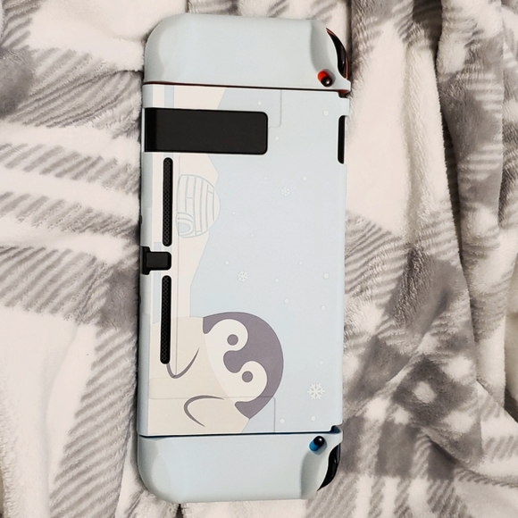 GeekShare Penguin Protective Case - Picture 2 of 3